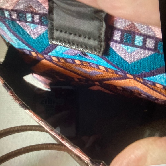 UNIONBAY Patchwork Elephant Appliqué crossbody Black Nylon Bag with Red Logo - Picture 6 of 10